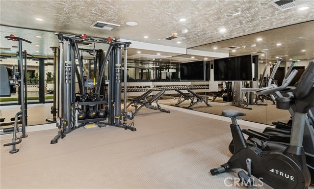 Detail Gallery Image 24 of 34 For 1333 S Orange Grove Ave #304,  Los Angeles,  CA 90019 - 2 Beds | 2 Baths