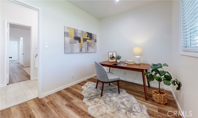 2219 W Clark Avenue, Burbank CA: https://media.crmls.org/medias/a5ba5e2f-c85c-4892-aa1e-eaf83cddb215.jpg