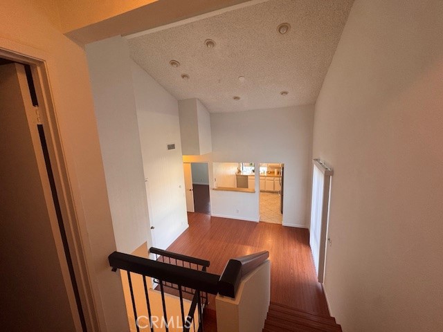 21551 Burbank Boulevard, Woodland Hills CA: https://media.crmls.org/medias/a5bb5ae0-3a16-4d4c-b90f-693a7cc92c82.jpg