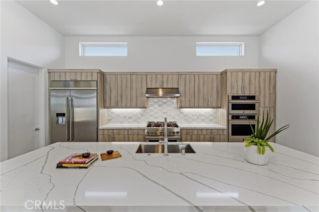 Detail Gallery Image 8 of 23 For 1403 Celadon St, Palm Springs,  CA 92262 - 3 Beds | 3 Baths