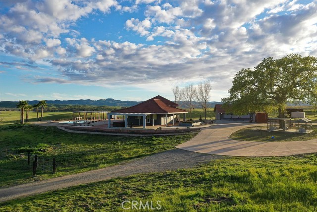 Detail Gallery Image 3 of 29 For 67911 Jolon Rd, Lockwood,  CA 93932 - 5 Beds | 2/1 Baths