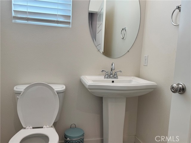 Detail Gallery Image 21 of 35 For 12745 Watt Ln #B,  Sylmar,  CA 91342 - 4 Beds | 3/1 Baths