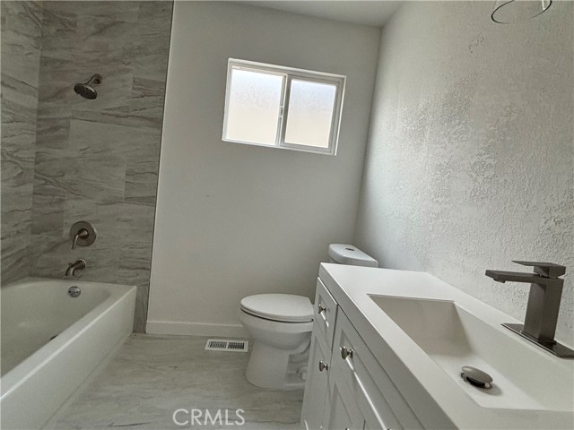 Detail Gallery Image 18 of 31 For 1705 E 111th Pl, Los Angeles,  CA 90059 - 3 Beds | 2 Baths