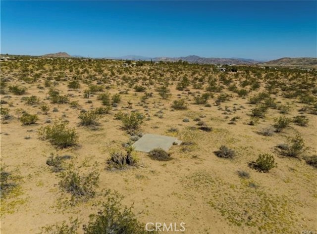 Detail Gallery Image 9 of 9 For 1690 Cambria Ave, Landers,  CA 92285 - – Beds | – Baths
