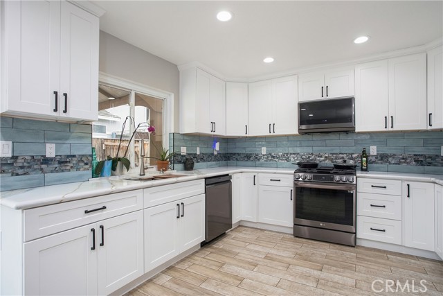 Detail Gallery Image 1 of 32 For 16 Walnut Dr, Aliso Viejo,  CA 92656 - 3 Beds | 2/1 Baths