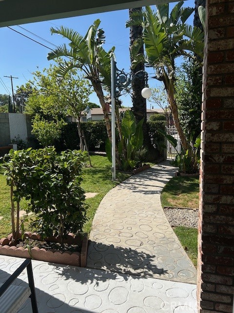 Detail Gallery Image 2 of 18 For 14742 San Jose St, –,  CA 91345 - 3 Beds | 2 Baths