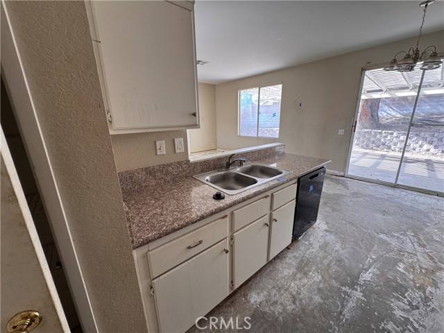 Detail Gallery Image 15 of 48 For 2014 W Dawnview Dr, Rialto,  CA 92377 - 4 Beds | 2 Baths