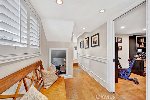 Image 44 of 60 For 20012 Mural Circle