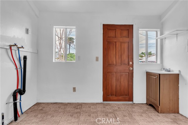 Detail Gallery Image 18 of 30 For 657 E 53rd, Los Angeles,  CA 90011 - – Beds | – Baths