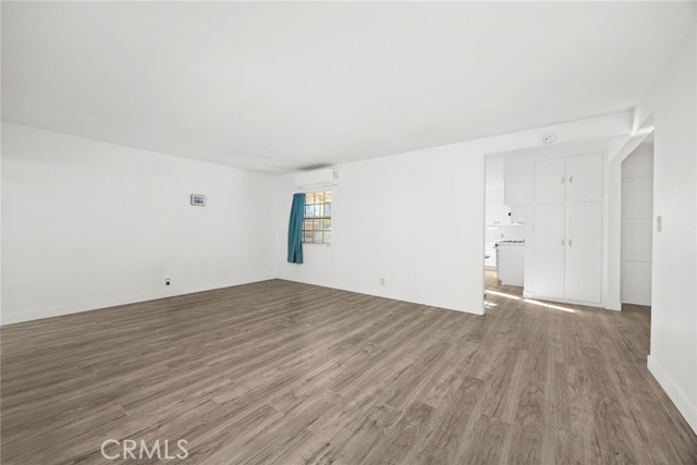 Detail Gallery Image 8 of 31 For 10833 Mcvine Ave Ave, Sunland,  CA 91040 - 2 Beds | 1 Baths