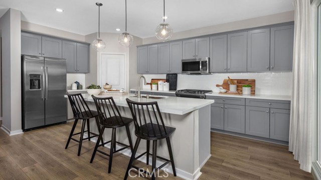 Detail Gallery Image 4 of 15 For 32810 Crystal Cove Ct, Winchester,  CA 92596 - 4 Beds | 2/1 Baths