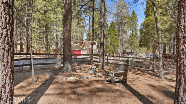 Detail Gallery Image 34 of 45 For 651 Ponderosa Dr, Big Bear Lake,  CA 92315 - 2 Beds | 3 Baths