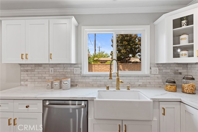 411 Holgate Street, La Habra CA: https://media.crmls.org/medias/a5c55964-8b9a-4cc3-a44a-c9d205f0661f.jpg