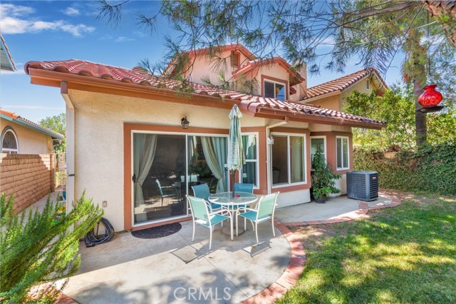 19905 Eagle Ridge Lane, Porter Ranch CA: https://media.crmls.org/medias/a5c62ad5-8587-485b-b66d-cda65290e011.jpg