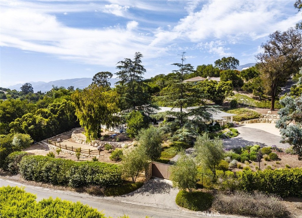 4028 Via Laguna