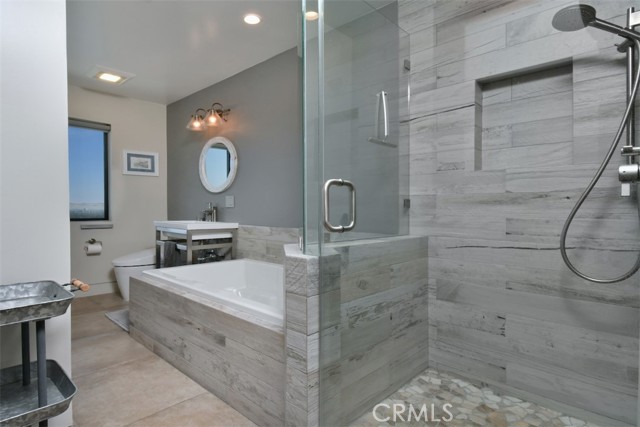 Detail Gallery Image 18 of 41 For 6100 Maury Ave, Woodland Hills,  CA 91367 - 4 Beds | 2/1 Baths