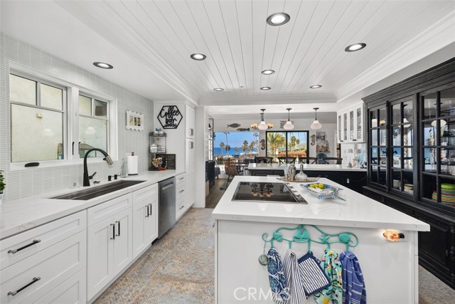 Detail Gallery Image 4 of 52 For 115 Boca De La Playa #B,  San Clemente,  CA 92672 - 4 Beds | 4/1 Baths