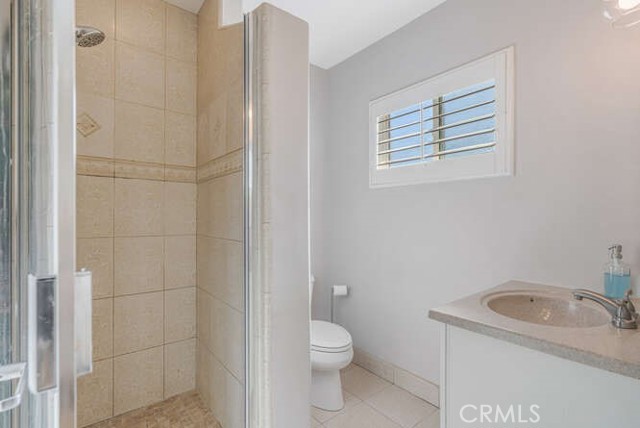 Detail Gallery Image 12 of 26 For 6551 De Celis, Lake Balboa,  CA 91406 - 3 Beds | 2 Baths