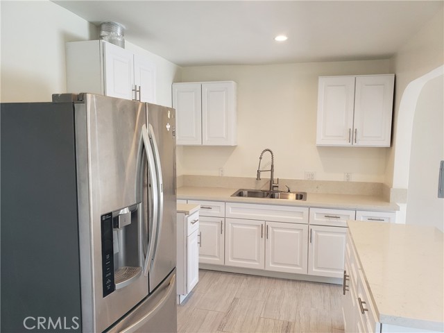 Detail Gallery Image 2 of 15 For 10213 Laurel Canyon Bld, Pacoima,  CA 91331 - 4 Beds | 2 Baths