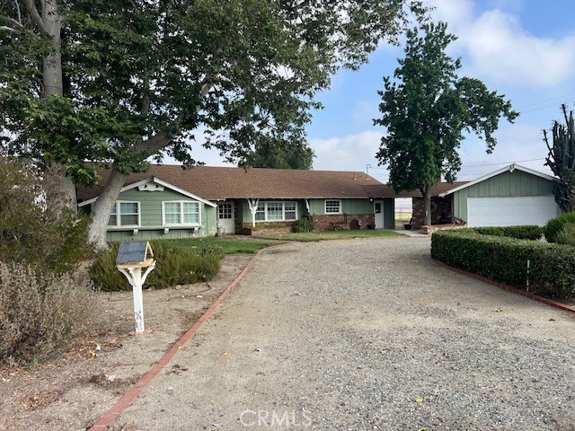 28900 Reservoir Avenue, Nuevo CA: https://media.crmls.org/medias/a5c7d360-2d0a-4cc9-97a7-3fa832112a5d.jpg