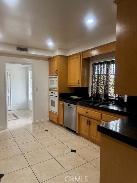 Detail Gallery Image 19 of 20 For 1200 W Rowan, Anaheim,  CA 92801 - 3 Beds | 2/1 Baths