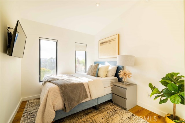 Detail Gallery Image 22 of 50 For 4300 Camello Rd, Woodland Hills,  CA 91364 - 4 Beds | 2/1 Baths