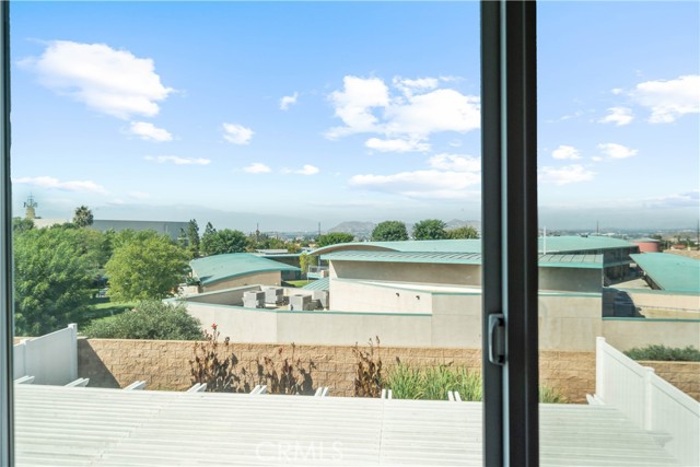 815 Autumn Lane, Corona CA: https://media.crmls.org/medias/a5c9e4c0-c114-493e-9bf7-f53a7db3927f.jpg