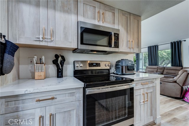 Detail Gallery Image 8 of 35 For 29344 via Frontera, Murrieta,  CA 92563 - 2 Beds | 2 Baths