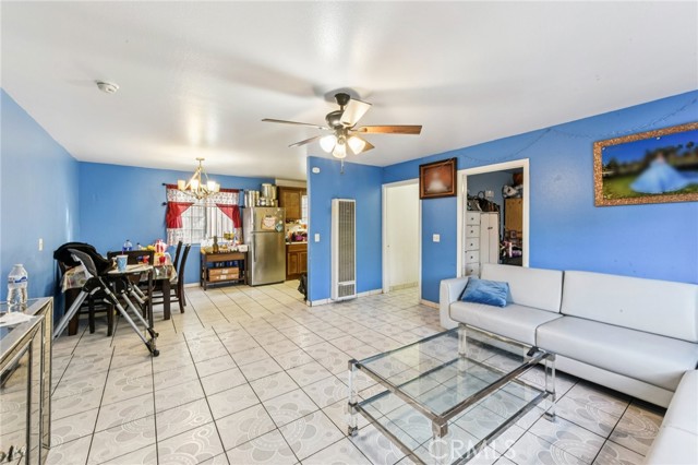 Detail Gallery Image 23 of 38 For 342 W 56th, Los Angeles,  CA 90037 - 8 Beds | 4 Baths