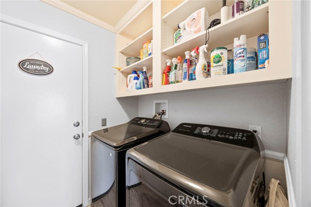 5828 Quiroz, Jurupa Valley CA: https://media.crmls.org/medias/a5cc1bda-74ea-4a89-91c3-060504024757.jpg