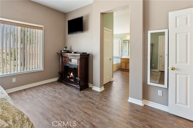 8880 Stony Brook Circle, Riverside CA: https://media.crmls.org/medias/a5ccdb10-a413-4cbd-b8c0-5c9524167a44.jpg