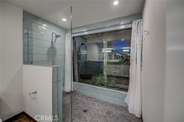 Detail Gallery Image 8 of 14 For 2480 Lomita Way, Laguna Beach,  CA 92651 - 2 Beds | 2 Baths