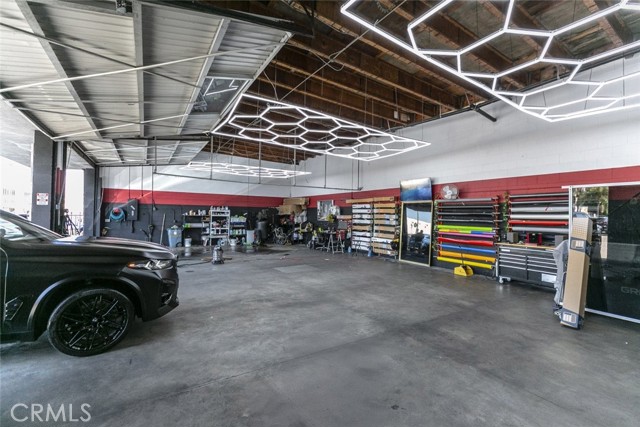 5035 Hollywood Boulevard, Los Feliz CA: https://media.crmls.org/medias/a5cea05a-d5f8-44e3-bfe7-9eb93ef30f68.jpg