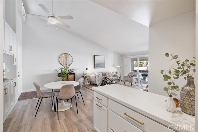 603 Prospect Avenue, Redondo Beach, California 90277, 2 Bedrooms Bedrooms, ,2 BathroomsBathrooms,Residential,Sold,Prospect,PW21250373