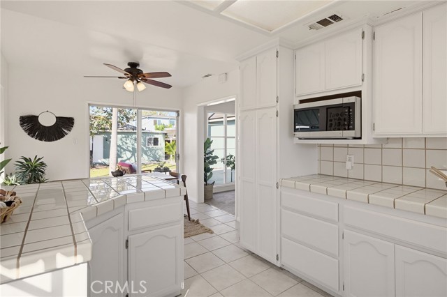 4219 Artesia photo 15