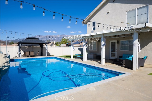 Detail Gallery Image 12 of 26 For 1521 Susan St, Beaumont,  CA 92223 - 4 Beds | 3 Baths