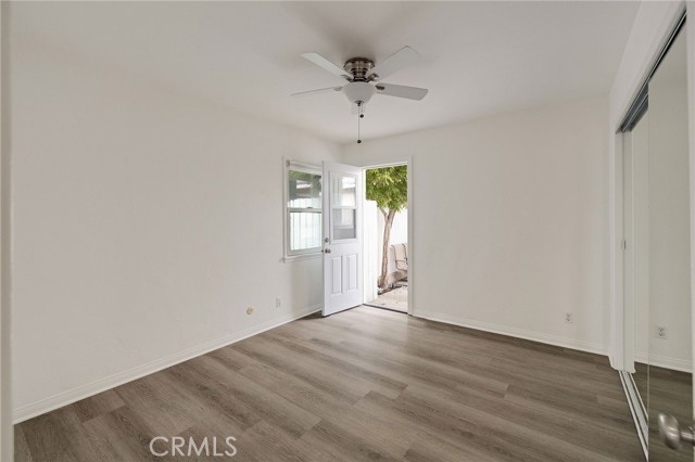 Detail Gallery Image 24 of 37 For 551 Avenue B, Redondo Beach,  CA 90277 - 3 Beds | 2/1 Baths