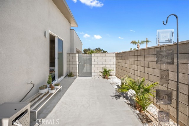 77431 Huntley Drive, Indian Wells CA: https://media.crmls.org/medias/a5d01727-b701-412b-b4b5-dd21c7c63efe.jpg
