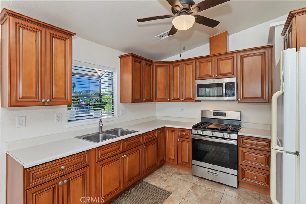 MLS #IV25222469 image #32