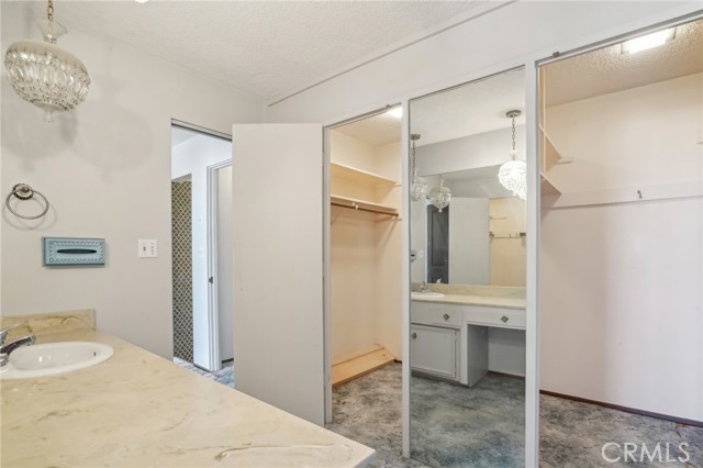 42131 San Jose Drive, San Jacinto CA: https://media.crmls.org/medias/a5d0d570-cb07-4d1f-b243-23b1204aacb4.jpg