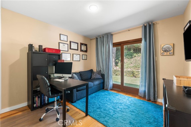 Detail Gallery Image 19 of 33 For 3629 Loadstone Dr, Sherman Oaks,  CA 91403 - 3 Beds | 2 Baths