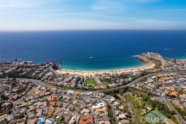 Detail Gallery Image 43 of 45 For 27 Emerald Bay, Laguna Beach,  CA 92651 - 4 Beds | 5/1 Baths