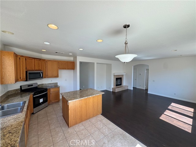 Detail Gallery Image 5 of 23 For 31973 Browning St, Murrieta,  CA 92563 - 4 Beds | 2/1 Baths