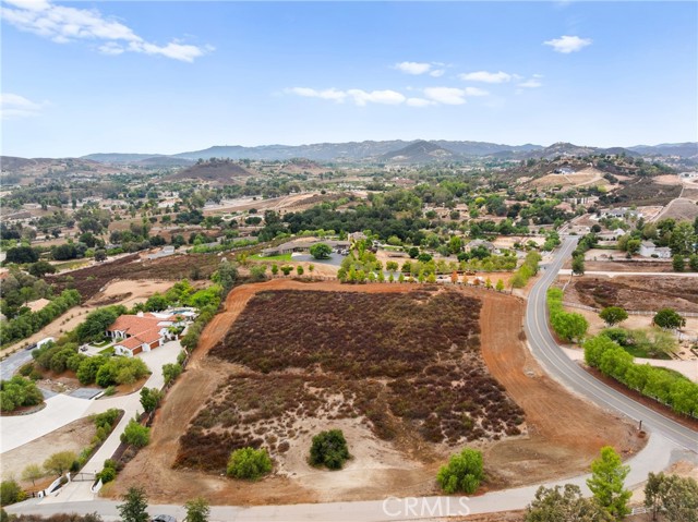 20405 Kyle Court, Murrieta CA: https://media.crmls.org/medias/a5d1f405-2a54-476a-9f14-ae1841296d02.jpg
