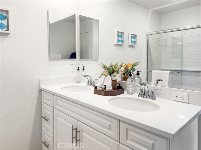 Detail Gallery Image 16 of 26 For 16188 Alamo Ct, Chino,  CA 91708 - 3 Beds | 2/1 Baths