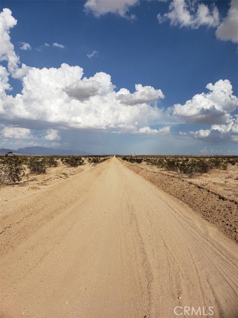 Detail Gallery Image 4 of 8 For 76938 Two Mile Rd, Twentynine Palms,  CA 92277 - – Beds | – Baths