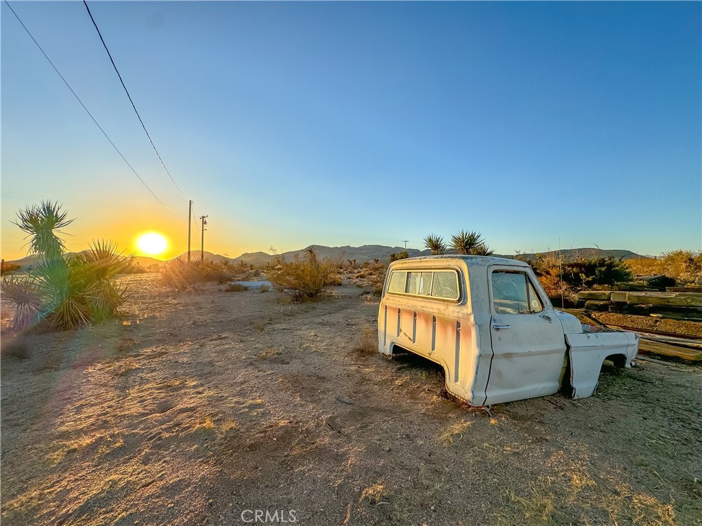 https://media.crmls.org/medias/a5d286c8-b5aa-41a6-bc50-e9846492531b.jpg?preset=X-Large