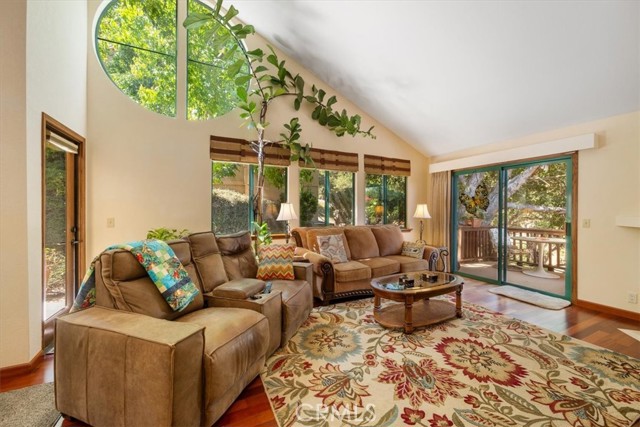 6271 Twinberry Circle, Avila Beach CA: https://media.crmls.org/medias/a5d2e5b7-9259-4690-ab89-1c178840e74d.jpg