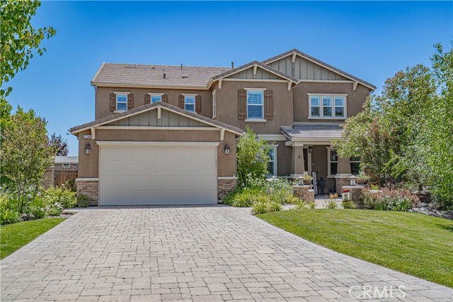 22348 Driftwood Court, Saugus CA: https://media.crmls.org/medias/a5d31cc7-178a-409e-9d13-d71113dc6d95.jpg