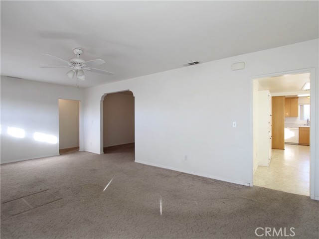 Detail Gallery Image 15 of 30 For 12941 Douglas St, Yucaipa,  CA 92399 - 3 Beds | 2 Baths